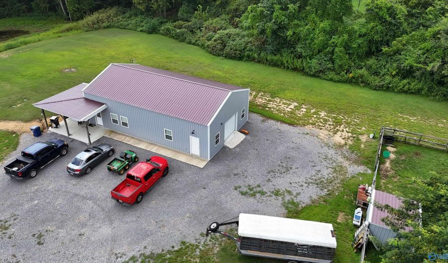 705 Vines St SE, Arab, AL 35016 - 2 Beds, 2 Bath