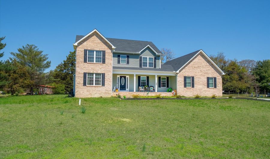 101 WREATH OF ROSES Ct, Magnolia, DE 19962 - 5 Beds, 4 Bath