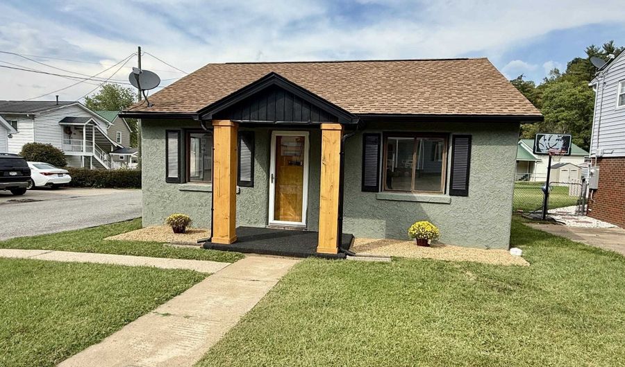 1218 Blake St, Barboursville, WV 25504 - 3 Beds, 1 Bath