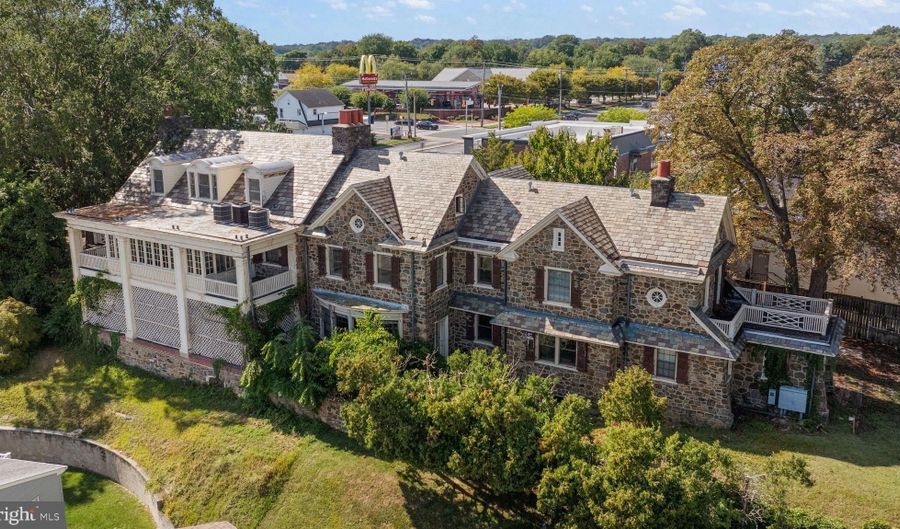 2700 PHILADELPHIA Pike, Claymont, DE 19703 - 6 Beds, 8 Bath