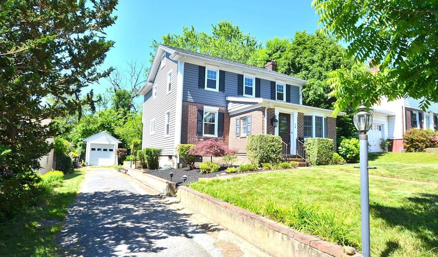 14 HILLSIDE Rd, Claymont, DE 19703 - 4 Beds, 3 Bath