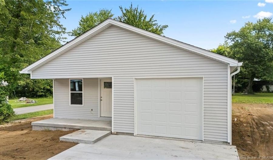 220 North St, Austin, IN 47102 - 3 Beds, 2 Bath