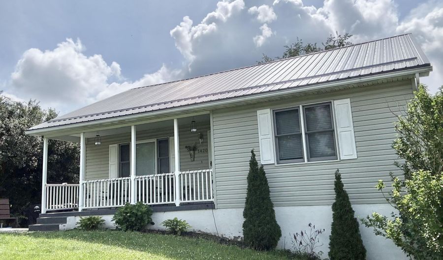 1420 N 7th Ave, Altoona, PA 16601 - 2 Beds, 2 Bath