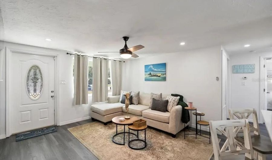 5332 NUTMEG Ave, Sarasota, FL 34231 - 3 Beds, 2 Bath