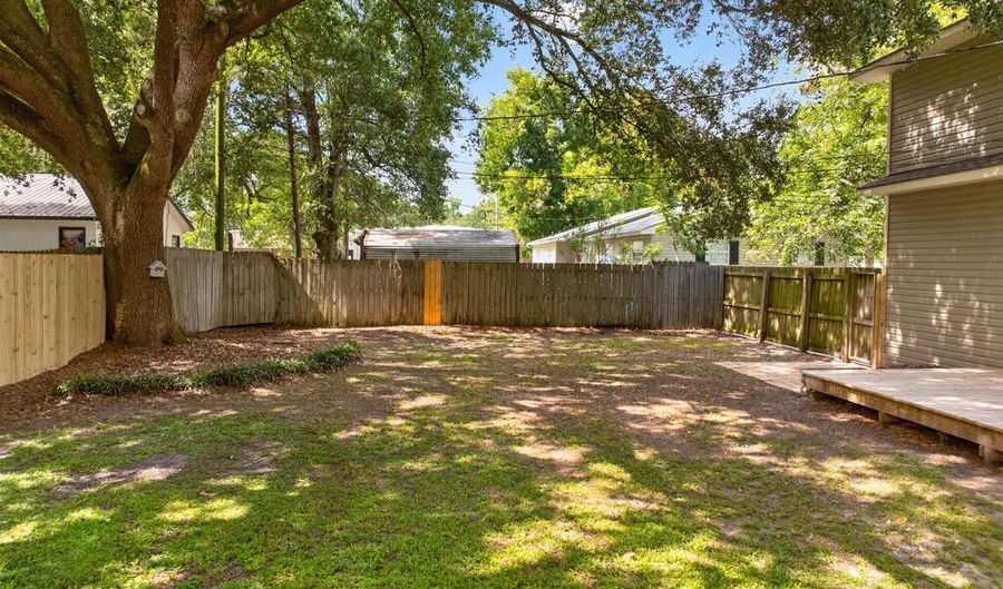 213 N Cleveland Ave, Adel, GA 31620 - 3 Beds, 3 Bath
