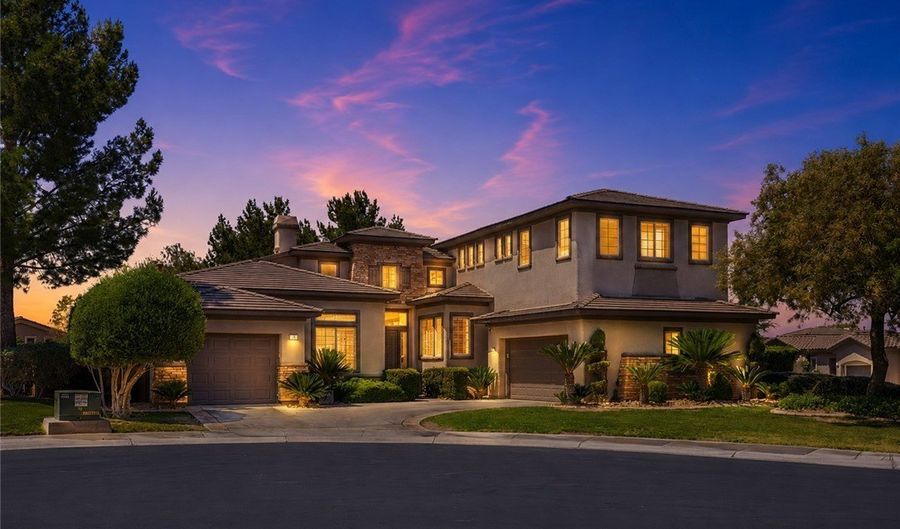 4 Darcy Ct, Henderson, NV 89052 - 4 Beds, 5 Bath