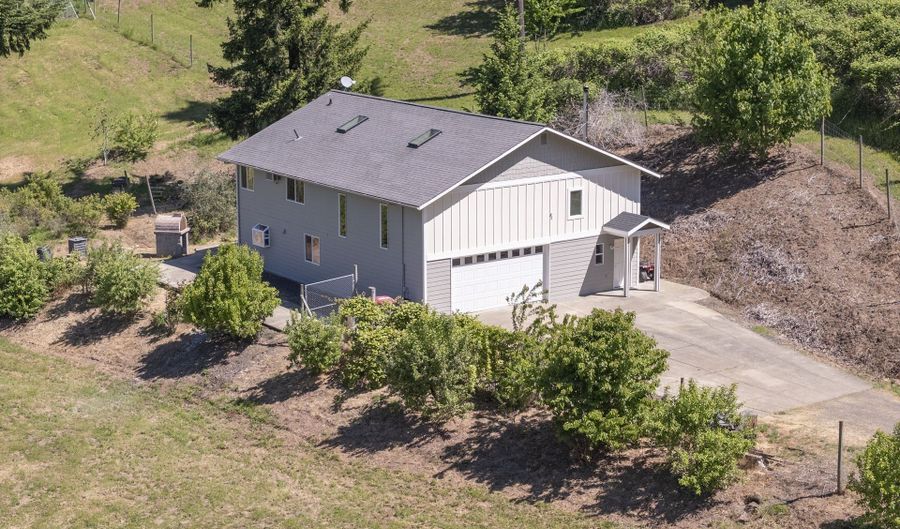 9275 SE TERRACE VIEW Ct, Amity, OR 97101 - 3 Beds, 2 Bath