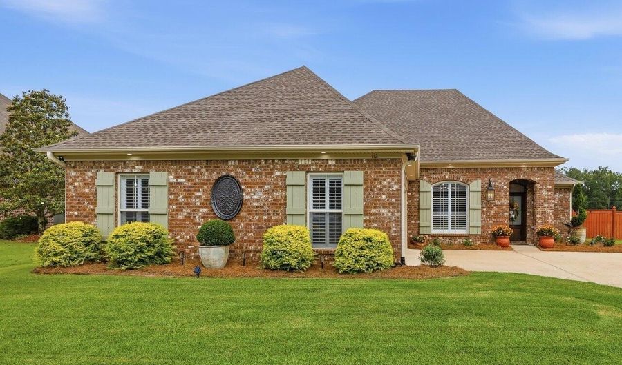 112 Meadow Pointe Cv, Brandon, MS 39042 - 3 Beds, 2 Bath