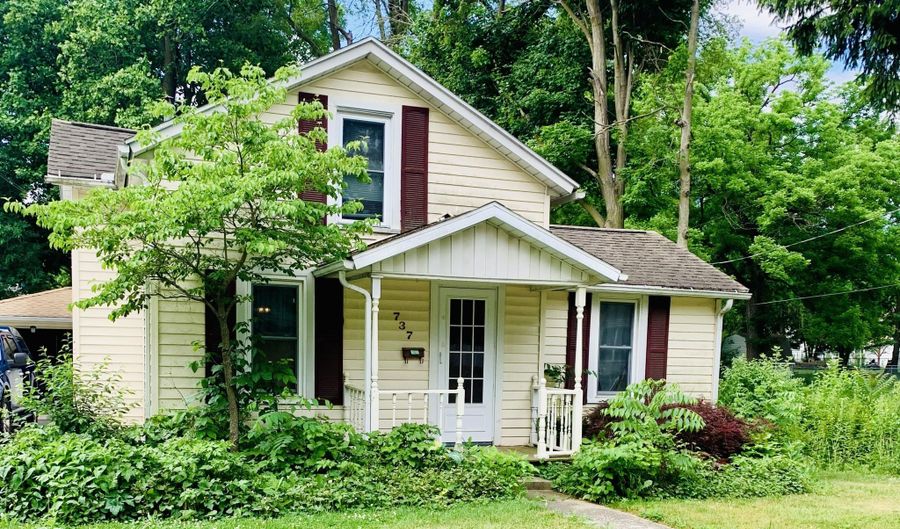 737 Saint Joseph St, Adrian, MI 49221 - 2 Beds, 1 Bath