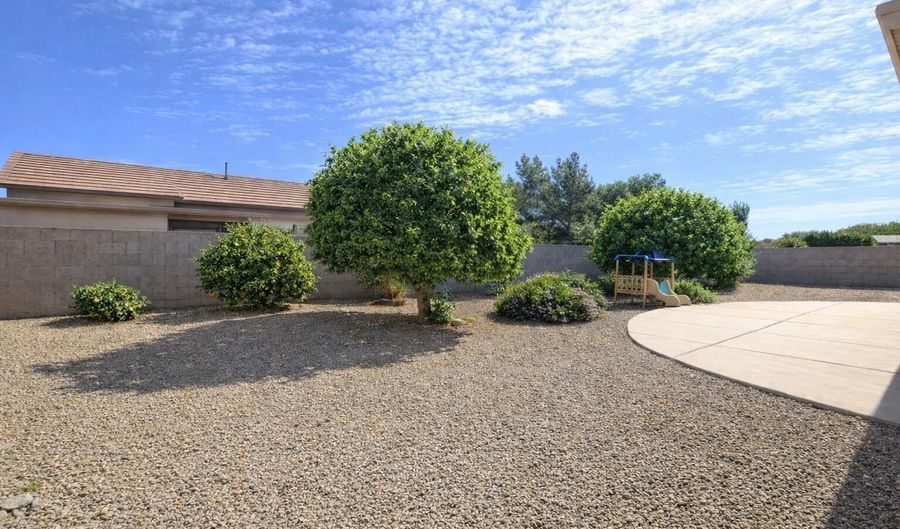1210 E WESTCHESTER Dr, Chandler, AZ 85249 - 2 Beds, 2 Bath