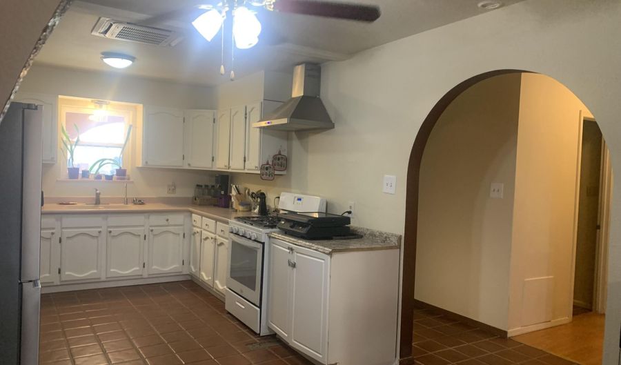 536 Coronado Dr, Bernalillo, NM 87004 - 3 Beds, 2 Bath