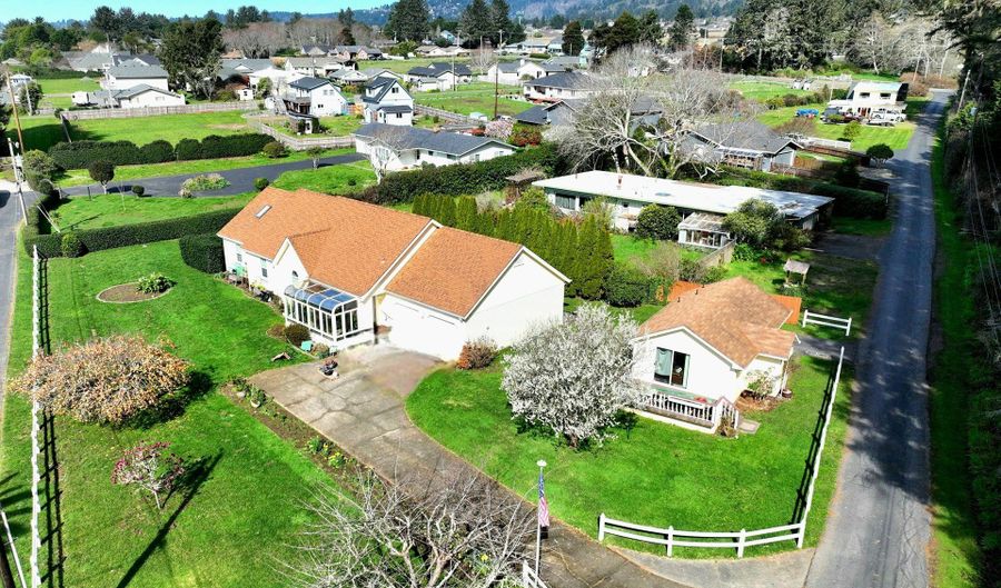 15482 MORRISON Ln, Brookings, OR 97415 - 3 Beds, 2 Bath