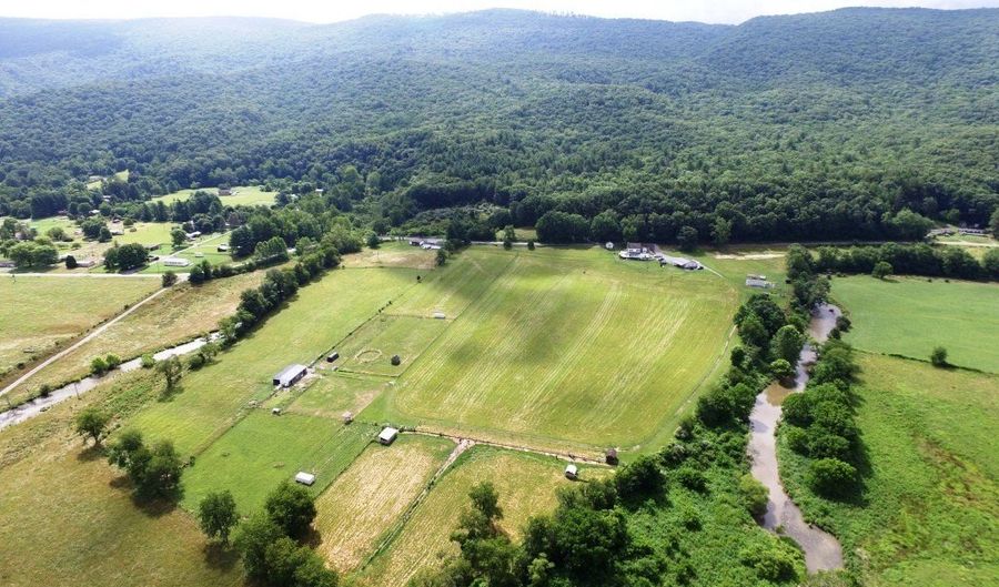 5239 Grapefield Rd, Bastian, VA 24314 - 3 Beds, 3 Bath