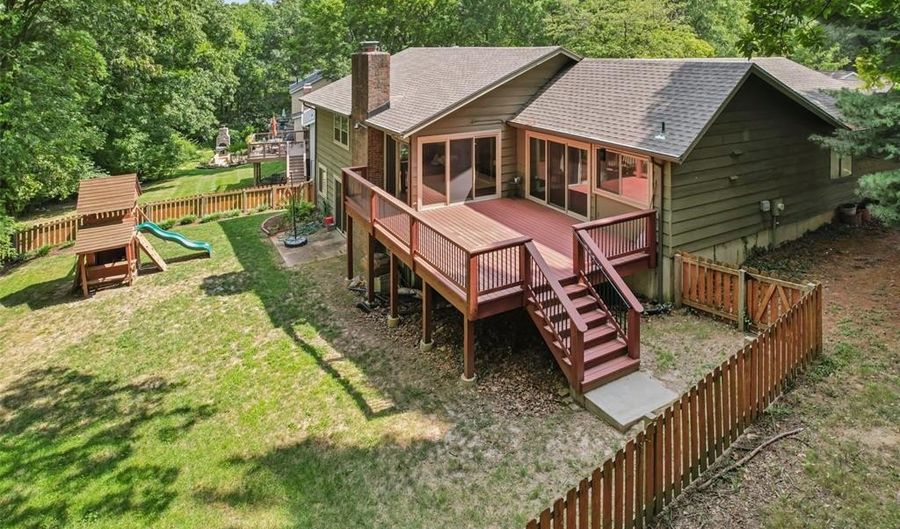 1520 Ploma Dr, Ballwin, MO 63021 - 3 Beds, 2 Bath