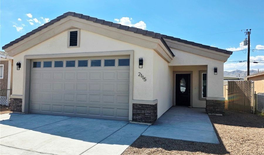 2115 Balboa Dr, Bullhead City, AZ 86442 - 3 Beds, 2 Bath