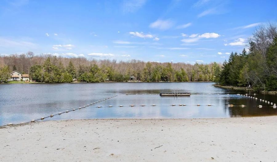 202 Thornberry Ln, Blakeslee, PA 18610 - 3 Beds, 2 Bath