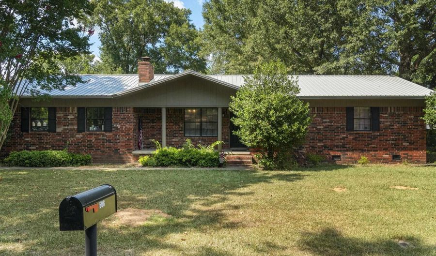 506 W Louisiana St, Beebe, AR 72012 - 3 Beds, 2 Bath