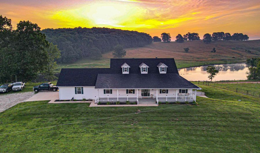6152 County Road O-527, Ava, MO 65608 - 4 Beds, 3 Bath