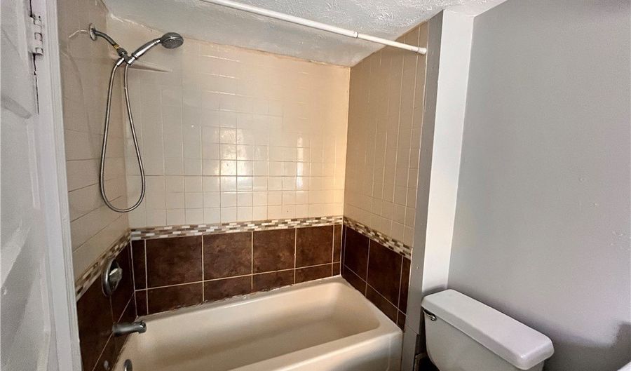 5522 Adams Ave, Ashtabula, OH 44004 - 3 Beds, 1 Bath