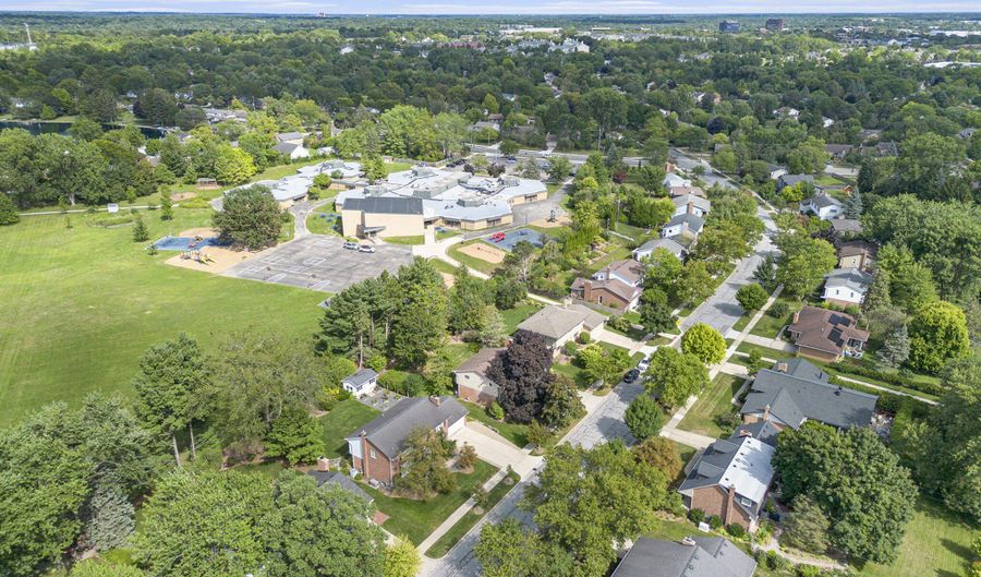 2222 Delaware Dr, Ann Arbor, MI 48103 - 4 Beds, 4 Bath