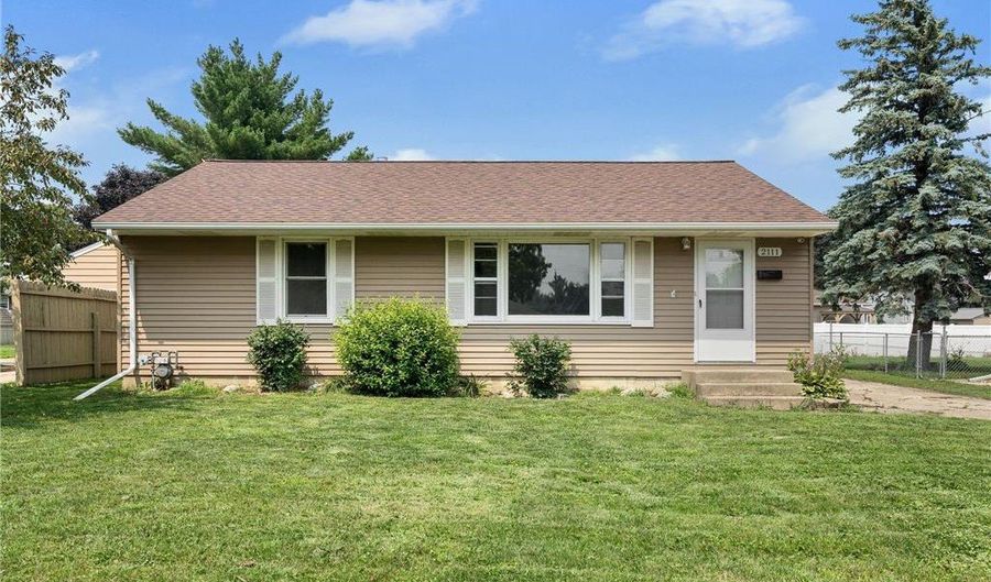 2111 3rd Ave SE, Austin, MN 55912 - 3 Beds, 2 Bath
