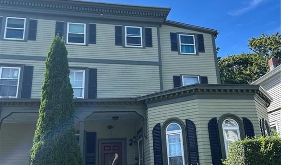 12 Almy St, Newport, RI 02840 - 2 Beds, 1 Bath
