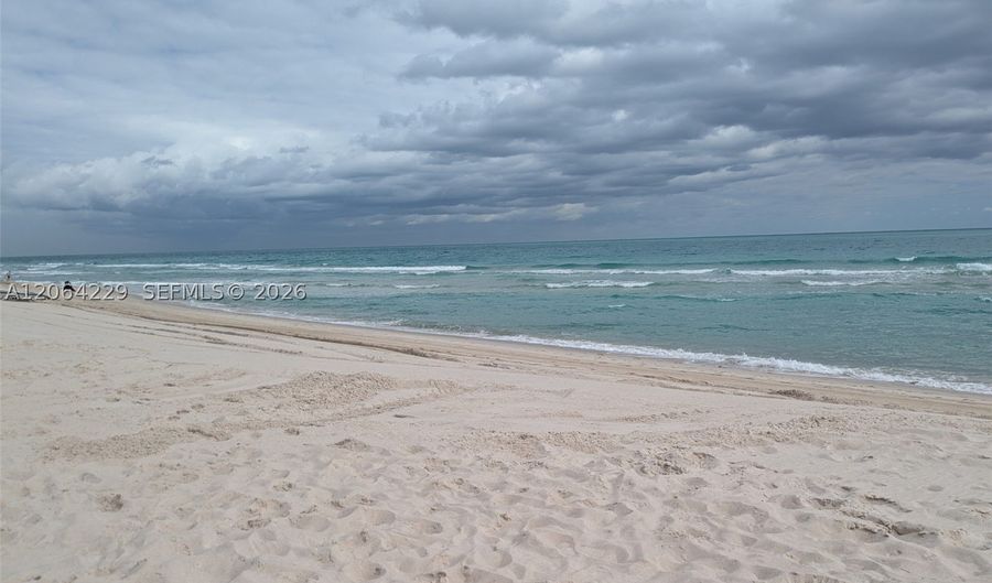 52 Camden Dr, Bal Harbour, FL 33154 - 4 Beds, 5 Bath