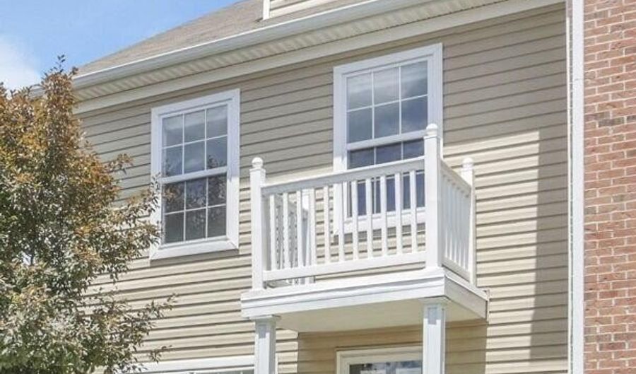 120 Gifford Rd, Columbus, OH 43235 - 2 Beds, 3 Bath