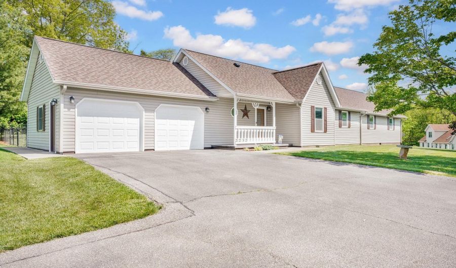 2232 30th St, Bedford, IN 47421 - 4 Beds, 2 Bath
