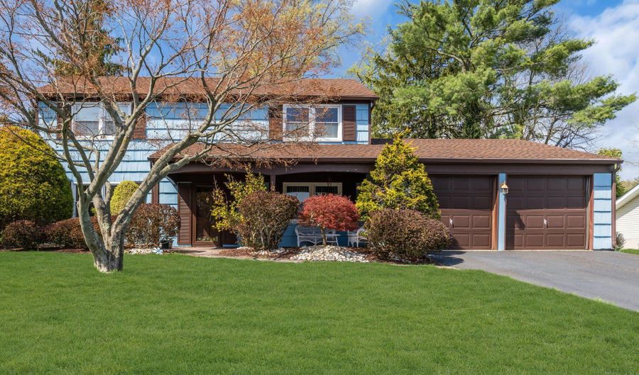 37 Faith Ln, Aberdeen, NJ 07747 - 3 Beds, 3 Bath