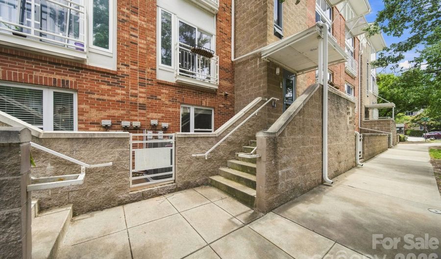 643 Raphael Pl, Charlotte, NC 28205 - 3 Beds, 3 Bath