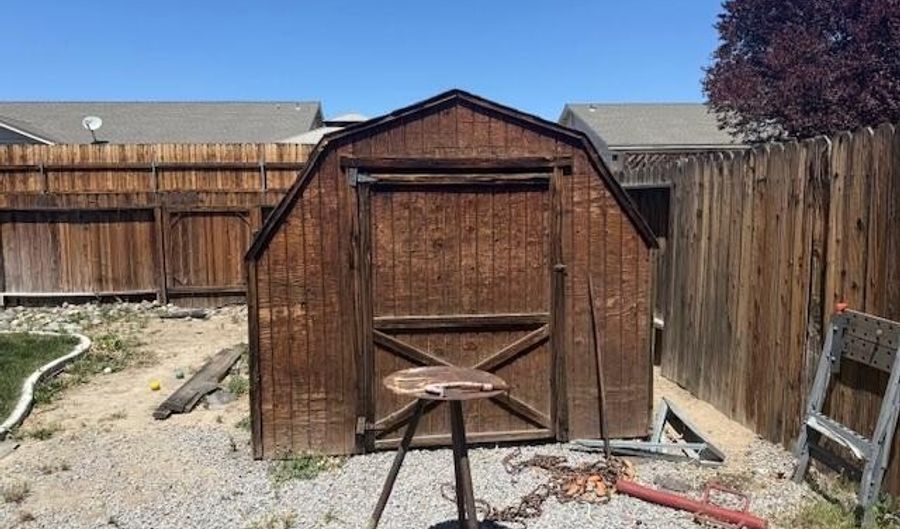 512 Darren Way, Fernley, NV 89408 - 3 Beds, 2 Bath