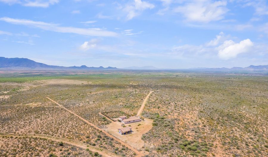 995 S RUBY DARE Rd, Bisbee, AZ 85603 - 3 Beds, 4 Bath