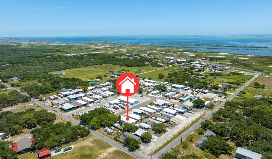 169 Stone St, Aransas Pass, TX 78336 - 2 Beds, 2 Bath