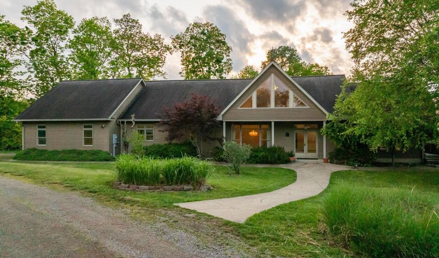6300 Jonathan Ln, Albany, OH 45710 - 4 Beds, 3 Bath