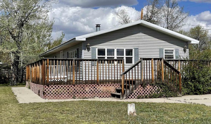 316 S 7th St, Thermopolis, WY 82443 - 3 Beds, 2 Bath