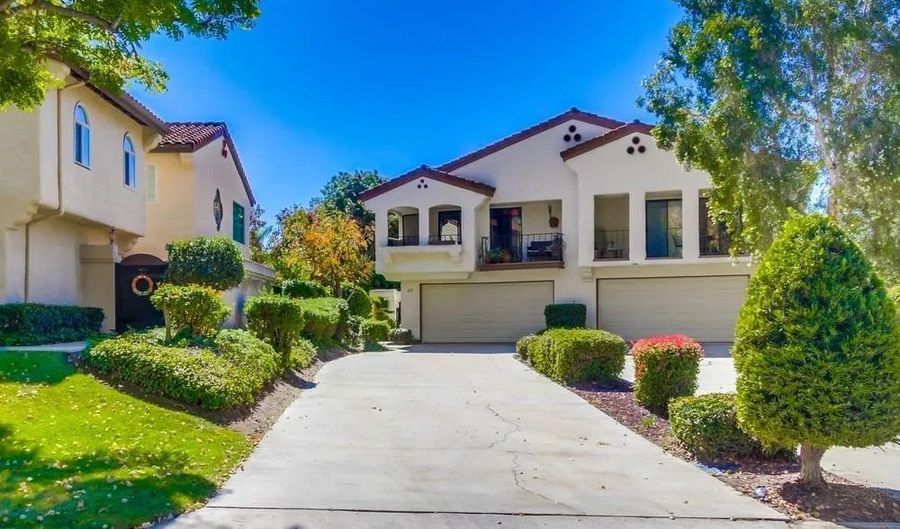 619 Maze Gln, Escondido, CA 92025 - 3 Beds, 3 Bath