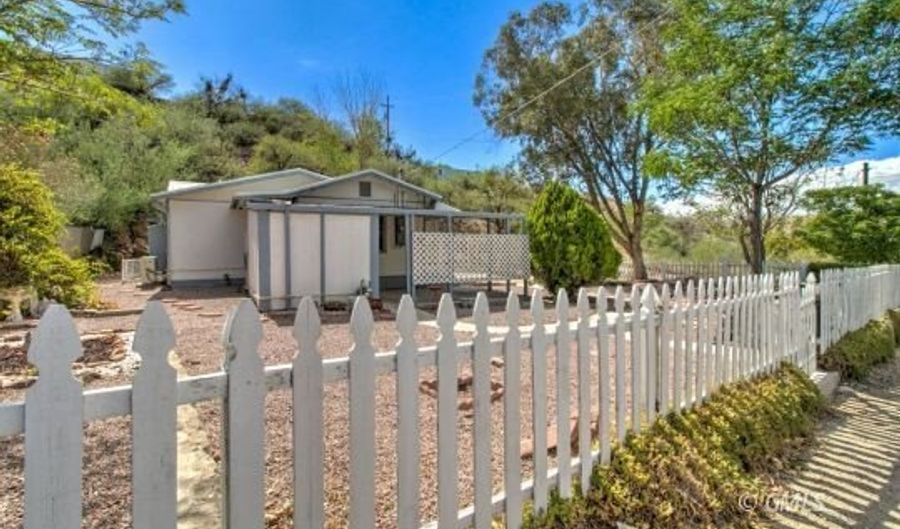 5846 S Grover Canyon Rd, Claypool, AZ 85532 - 2 Beds, 1 Bath