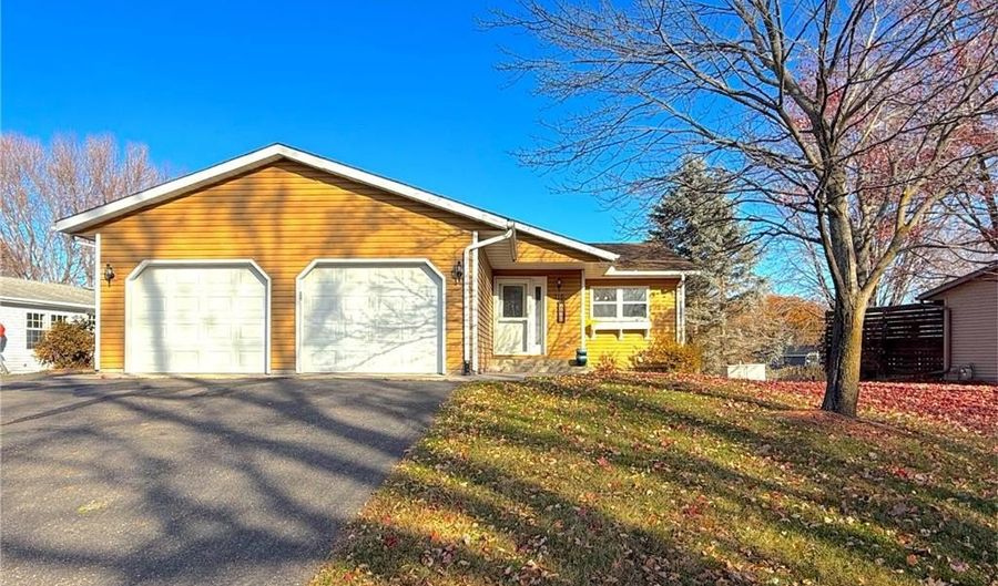 210 Knollwood St W, Annandale, MN 55302 - 3 Beds, 3 Bath