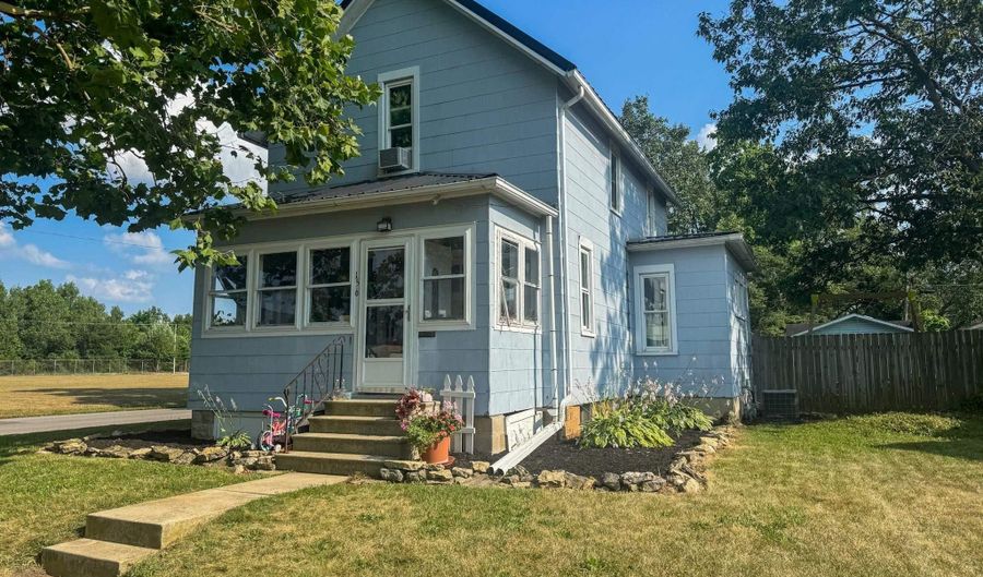 156 Bryan St, Berne, IN 46740 - 2 Beds, 2 Bath