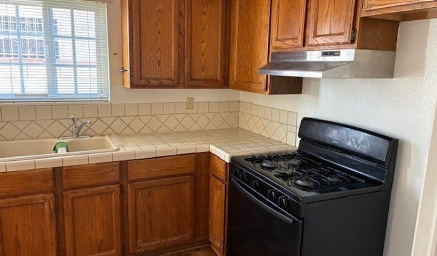 1612 S 7th St B, Alhambra, CA 91803 - 2 Beds, 2 Bath