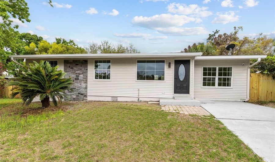 1130 CARLSON Dr, Orlando, FL 32804 - 3 Beds, 2 Bath