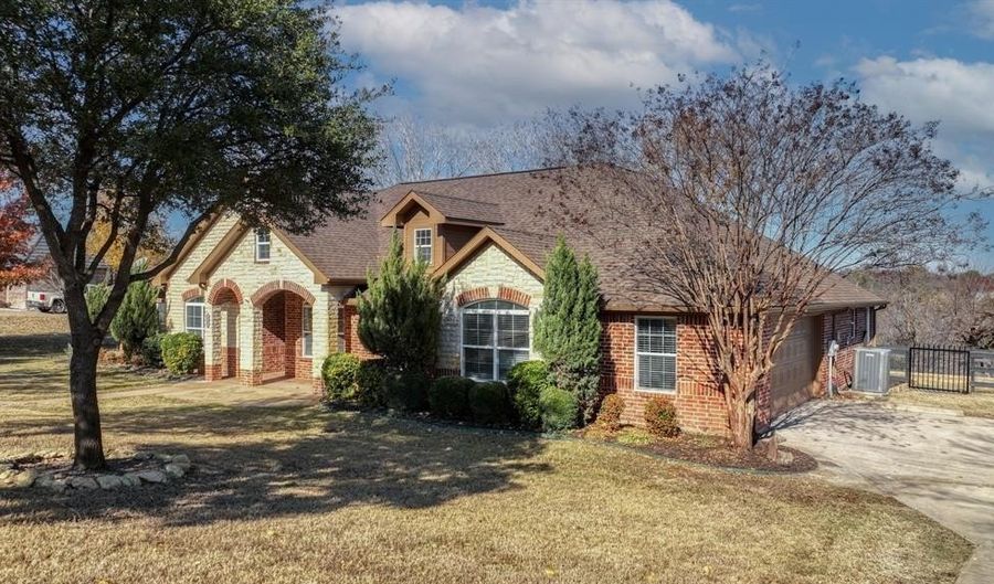 1735 Woodridge Ct, Aledo, TX 76008 - 4 Beds, 3 Bath
