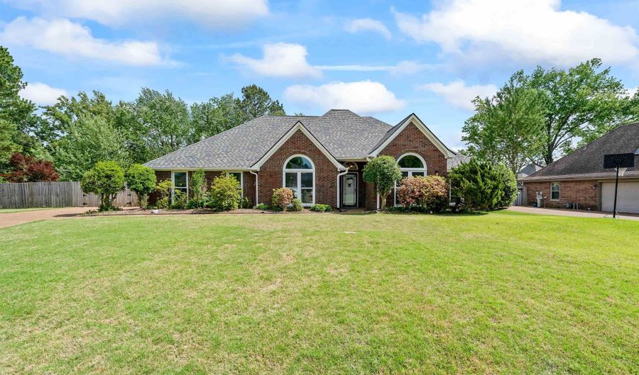 8955 MOSES Cv, Bartlett, TN 38133 - 4 Beds, 2 Bath