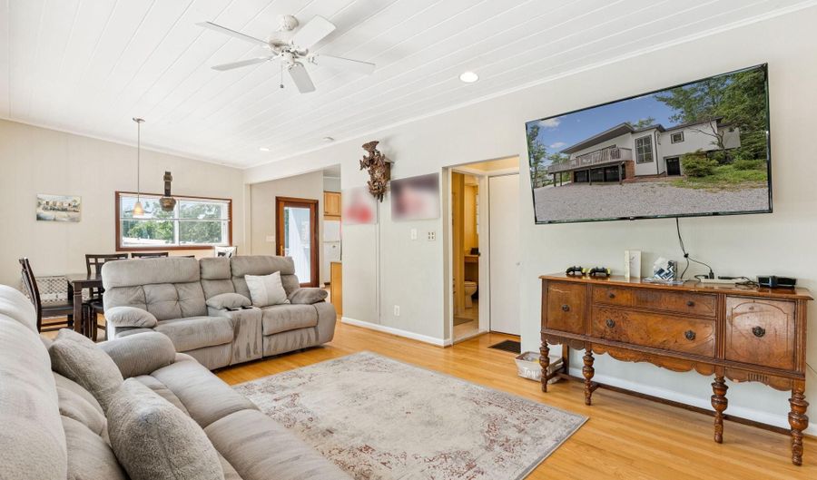 1816 WOODS Rd, Annapolis, MD 21401 - 3 Beds, 3 Bath