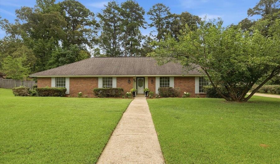 53 Summit Pl, Brandon, MS 39042 - 4 Beds, 2 Bath