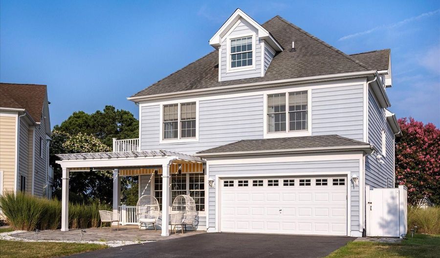 12336 HIDDEN BAY Dr, Berlin, MD 21811 - 3 Beds, 5 Bath