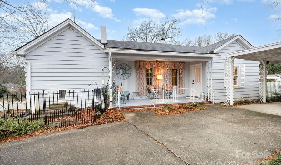 805 Avondale Ave, Albemarle, NC 28001 - 3 Beds, 1 Bath