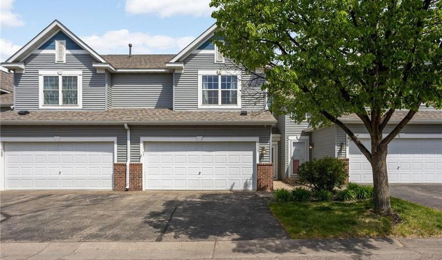 6869 Folkestone Rd 614, Apple Valley, MN 55124 - 2 Beds, 3 Bath