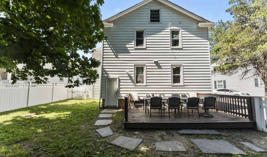 39-41 Grasso Ter, Bridgeport, CT 06604 - 8 Beds, 2 Bath